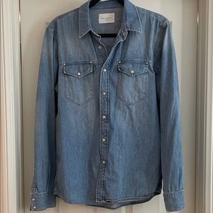 Levi's Men's Blue Denim Casual Button Down Shirt